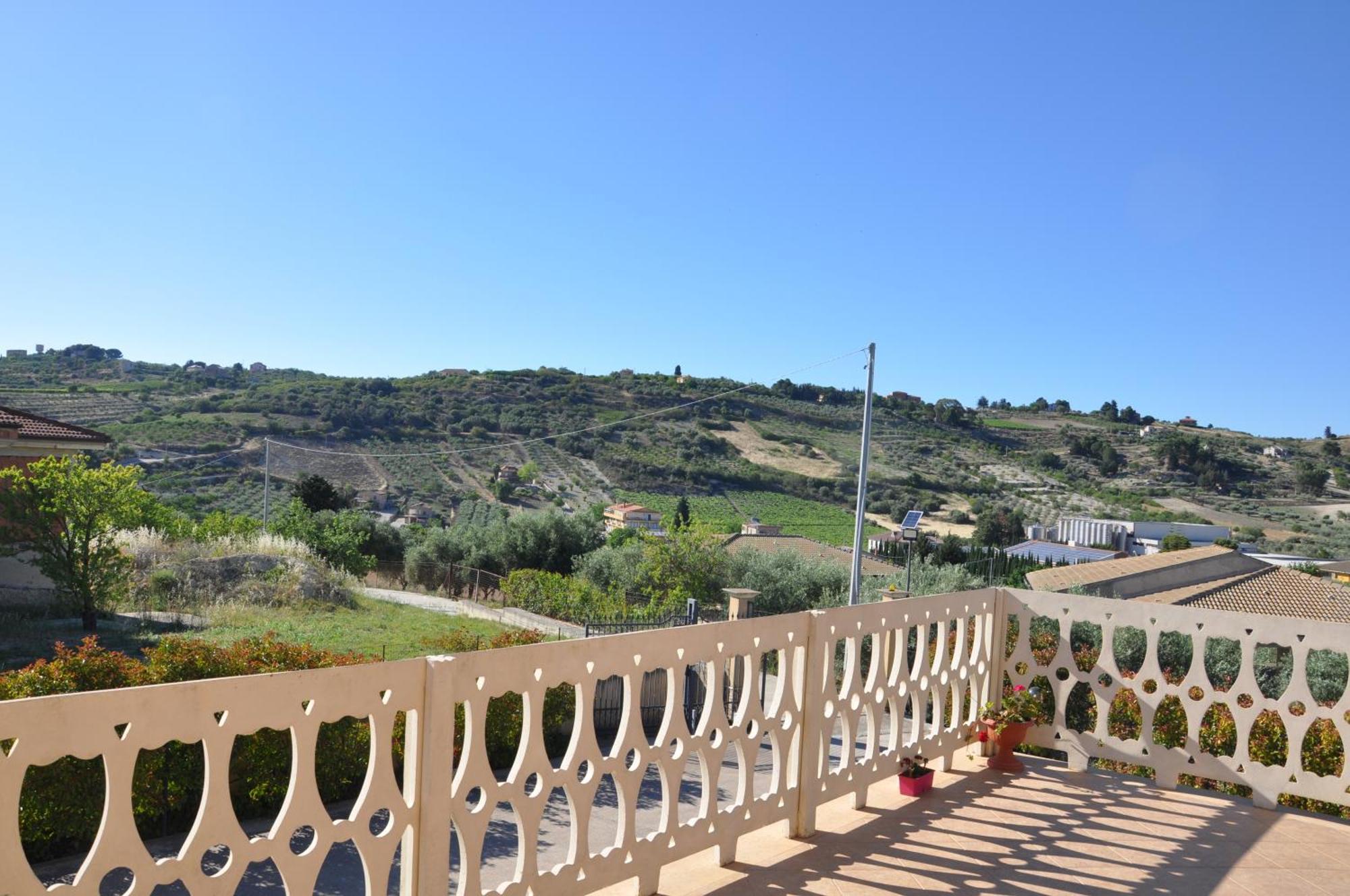 B&B La Terrazza Degli Scrittori Racalmuto Extérieur photo